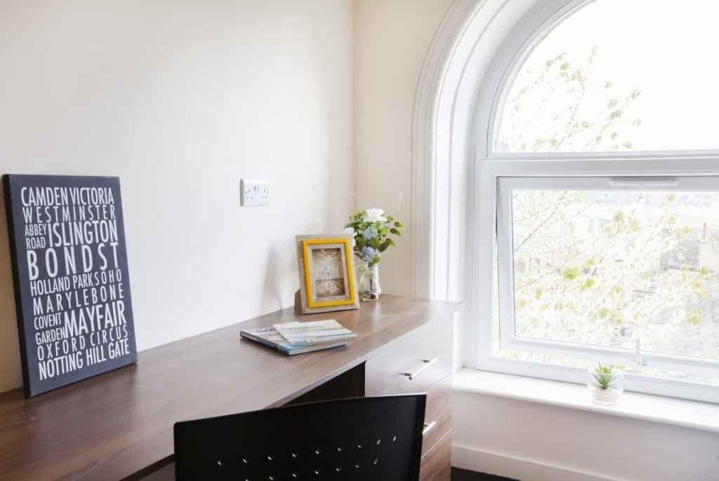 Premier Luxe En-Suite - Image 2