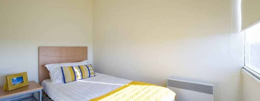 Studio Apartment - Image 1