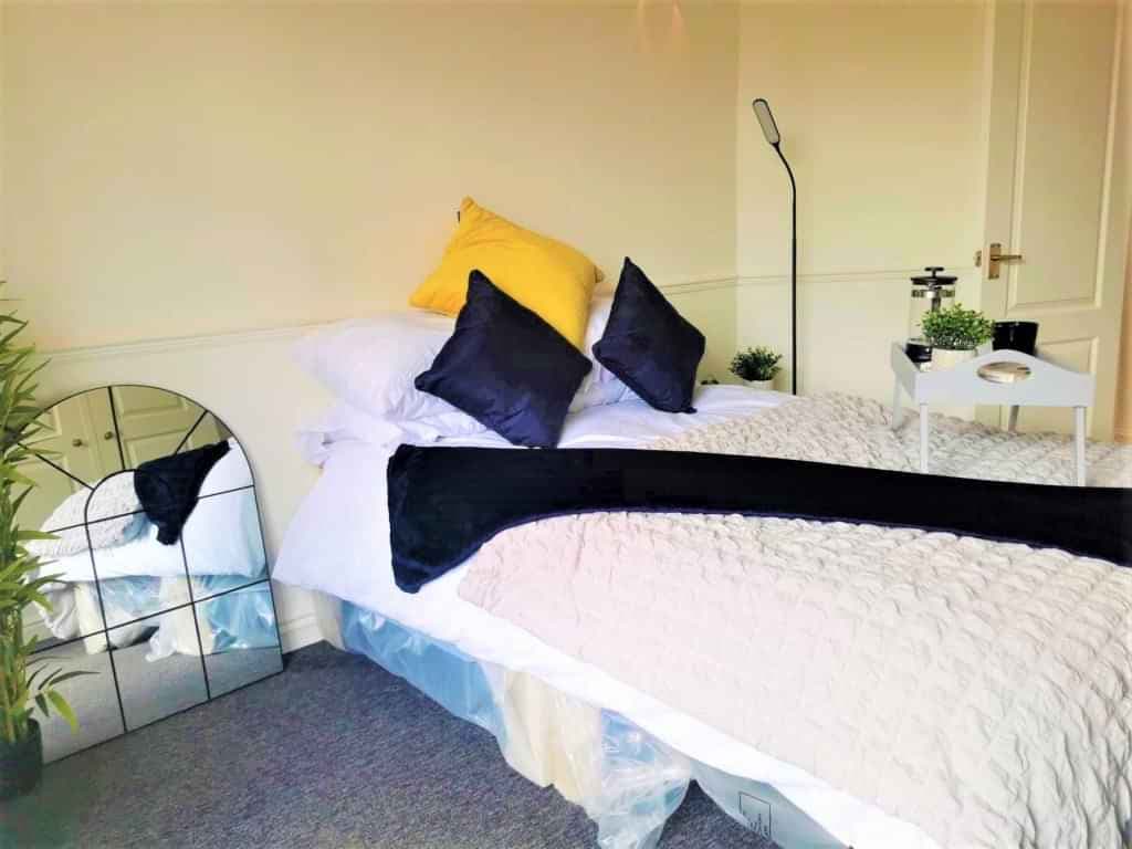 Classic Bedroom - Image 1