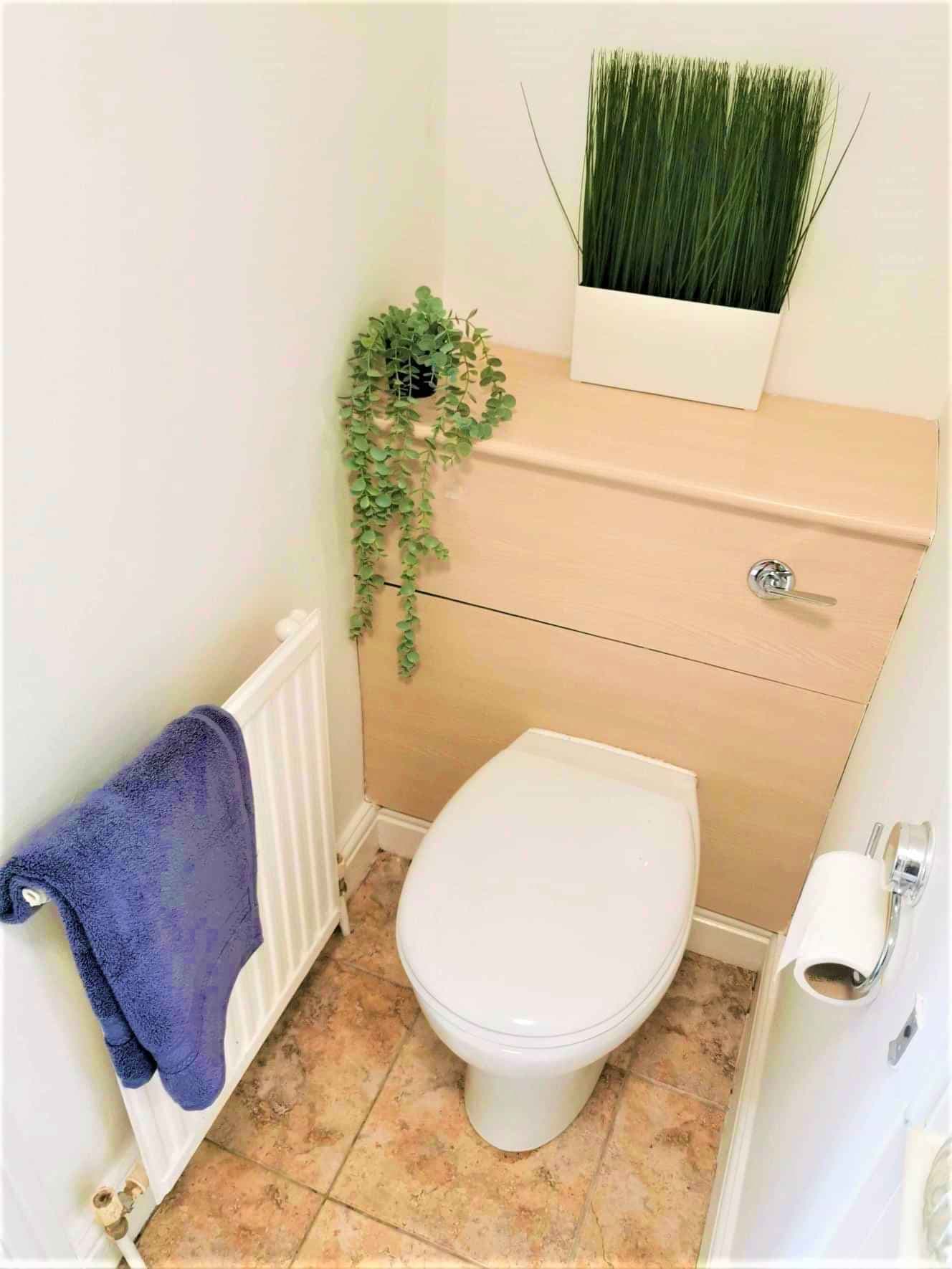 Classic En-Suite - Image 7