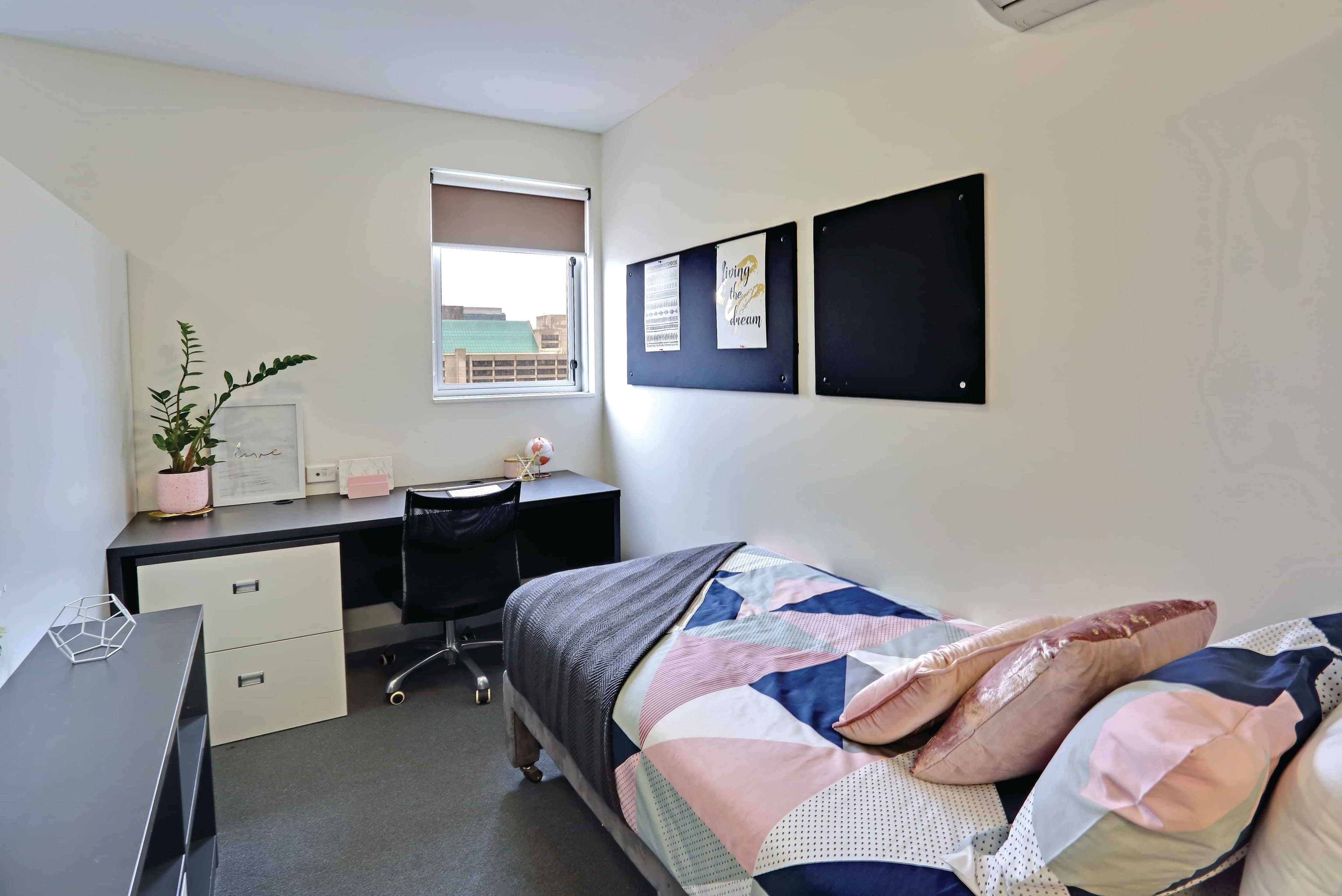 Twin, Single Bed - Image 5