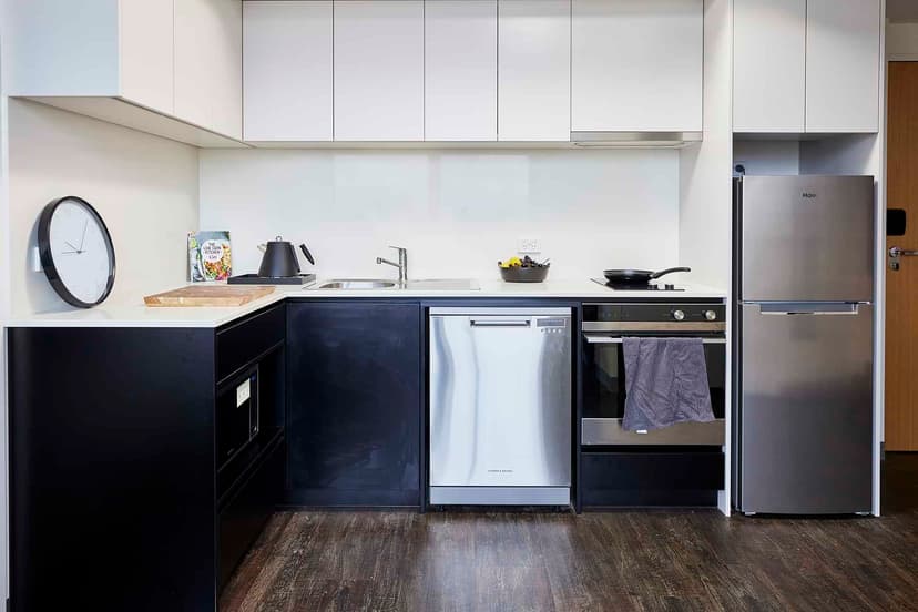 1 Bedroom Apartment, Double Bed - Image 7