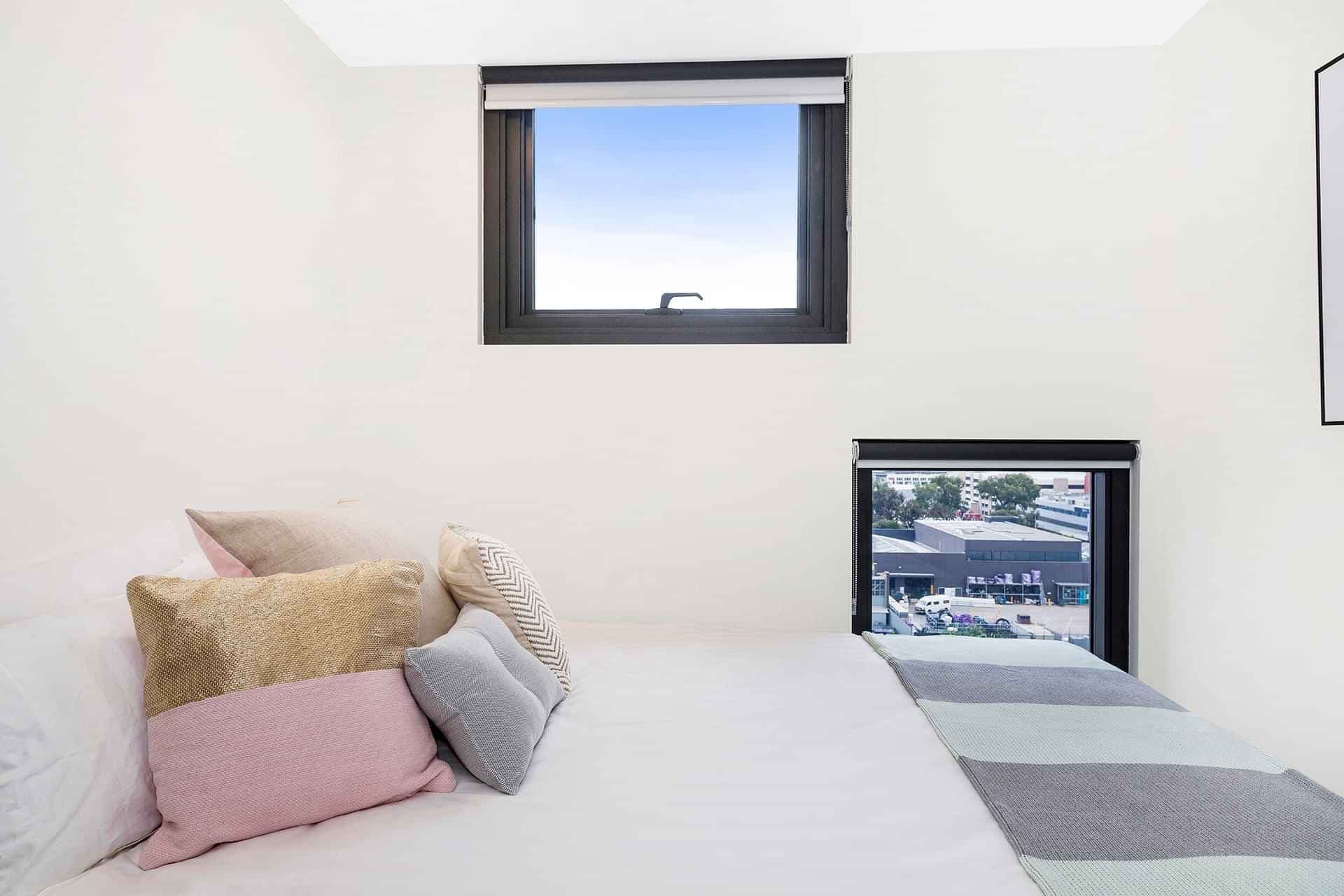 6 Bedroom Ensuite, Double Bed - Image 4