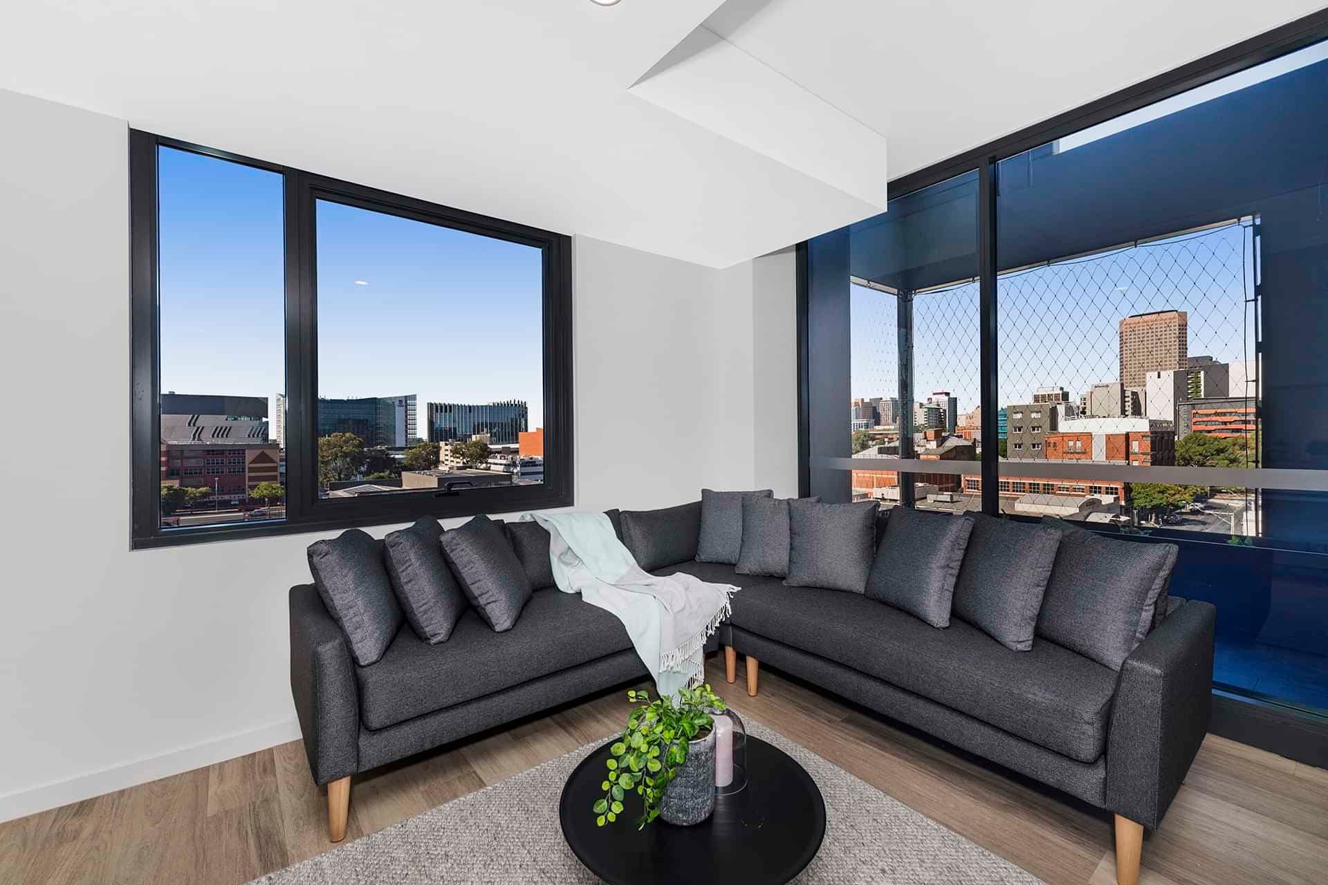 6 Bedroom Ensuite, Double Bed - Image 10