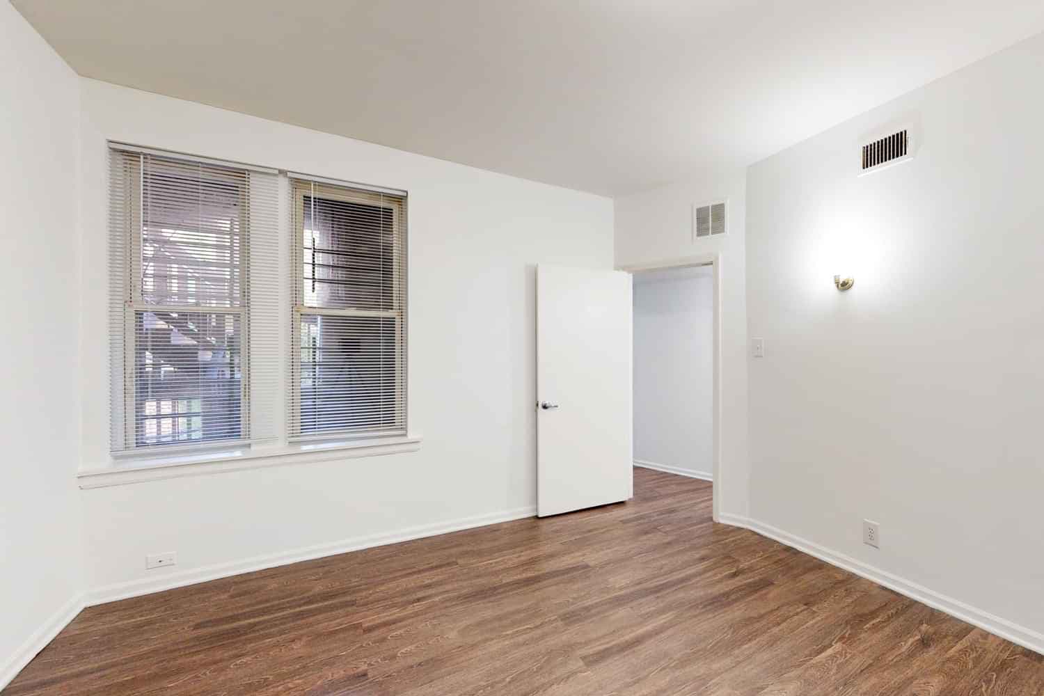 2 Bed - 1 Bath - Image 3