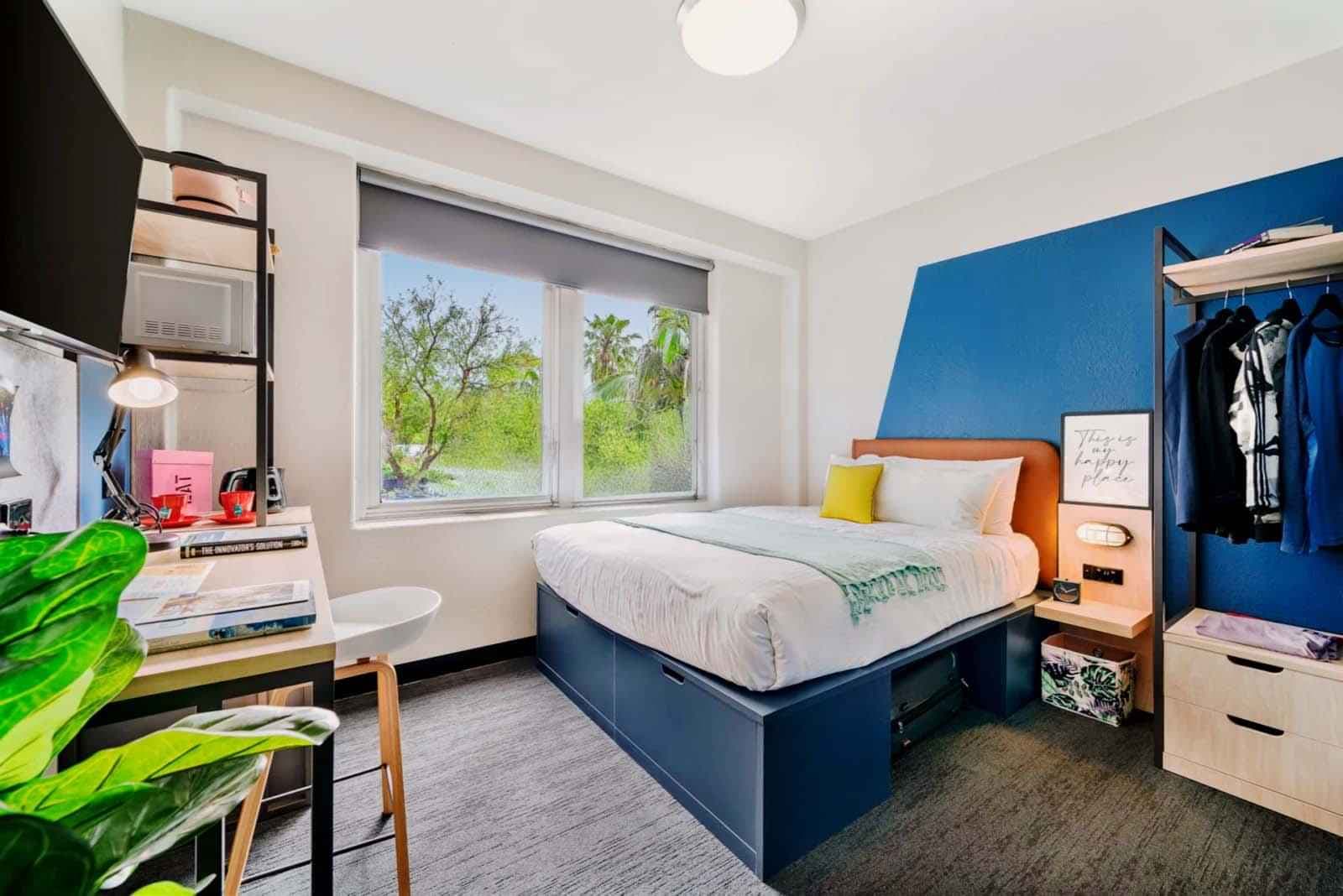 Studio Deluxe - Image 6