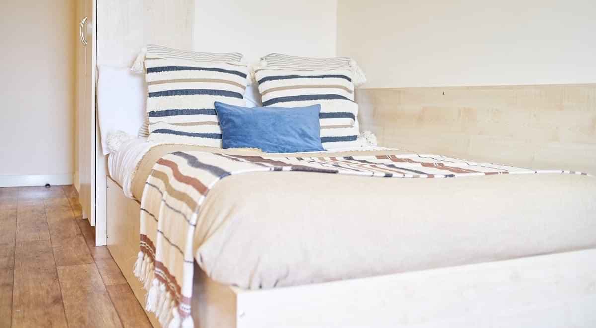 Premium 4 & 5 Bed Ensuite - Image 3