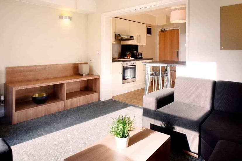 Bronze Ensuite Lower Level - Image 3