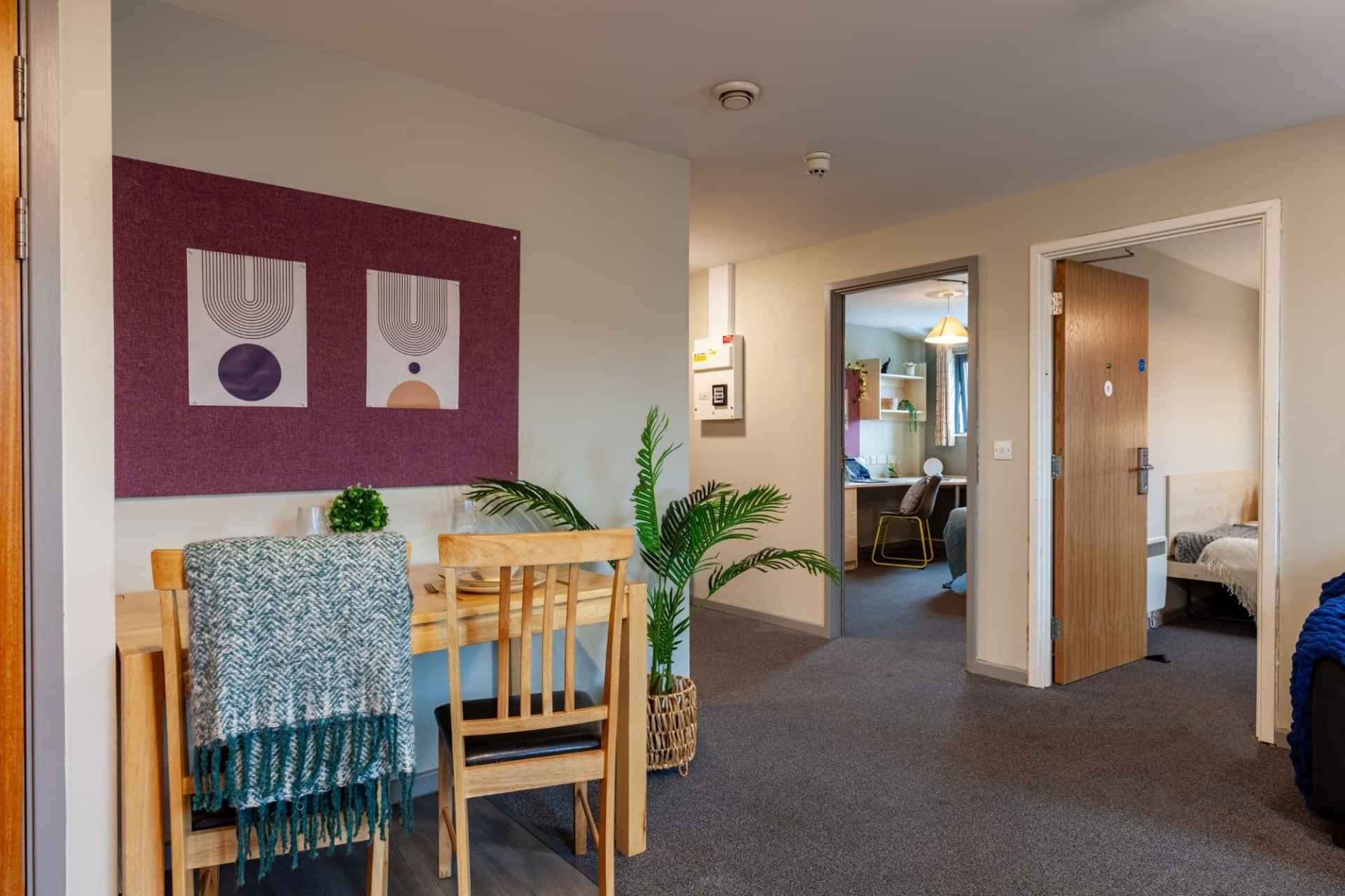 2 Bed Flat - Image 7