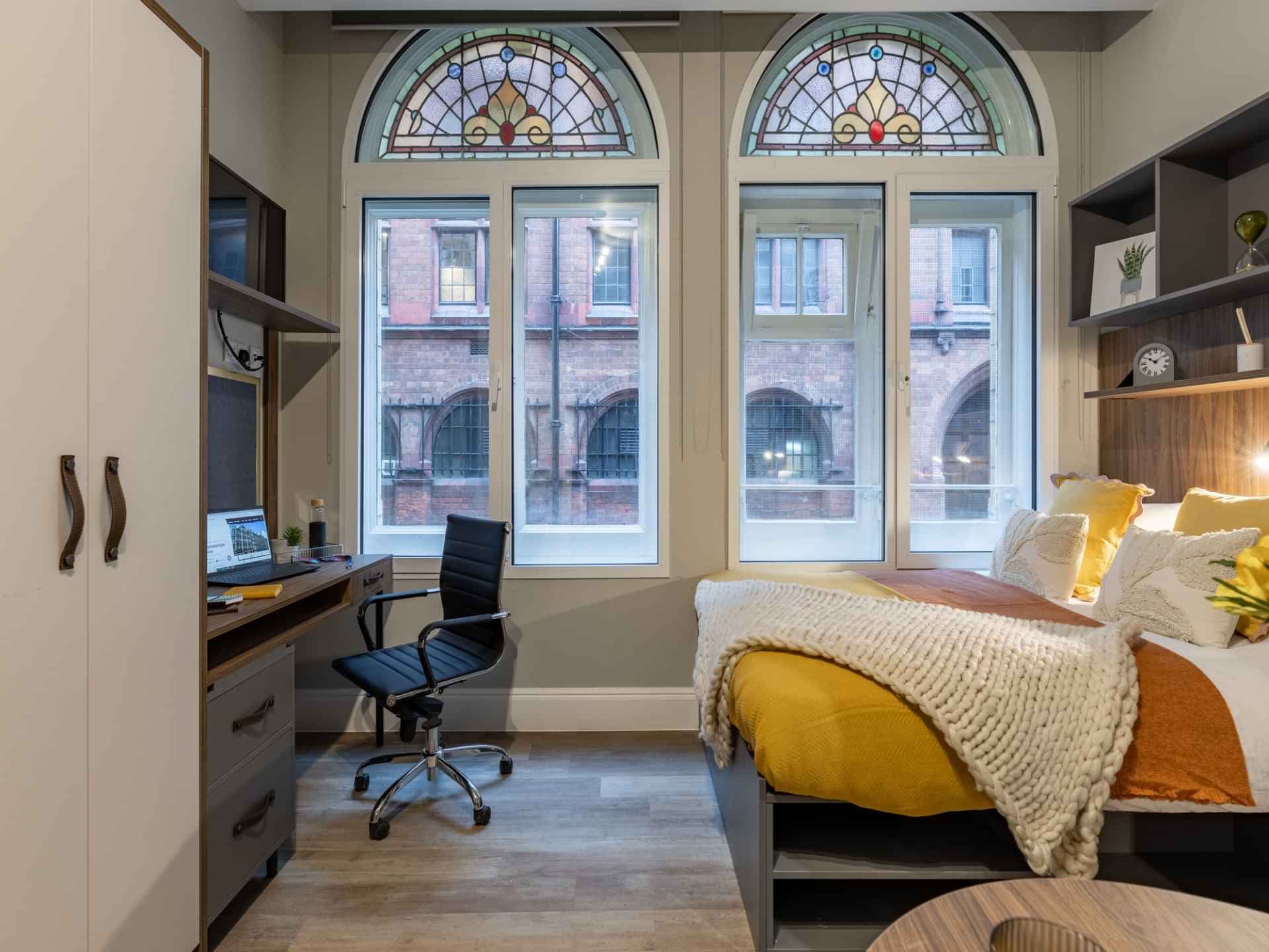 Silver Studio - Image 2