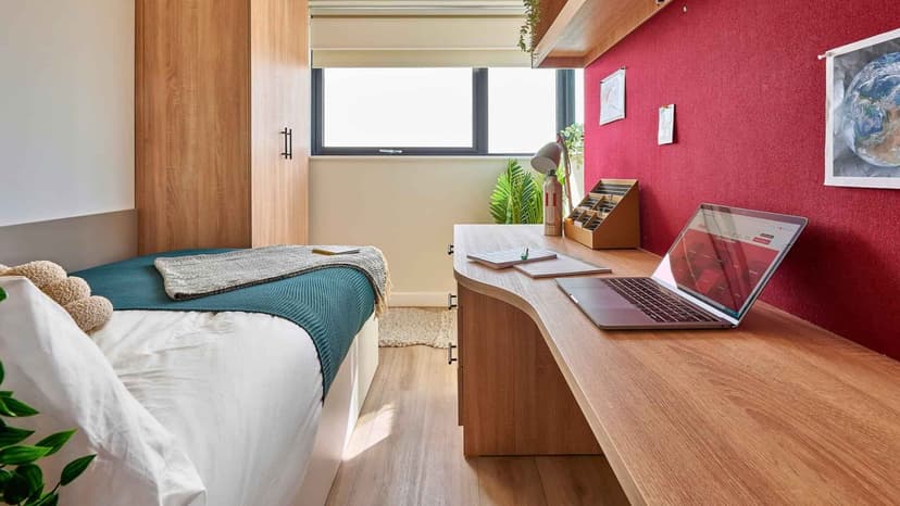 Platinum En-suite - Image 5