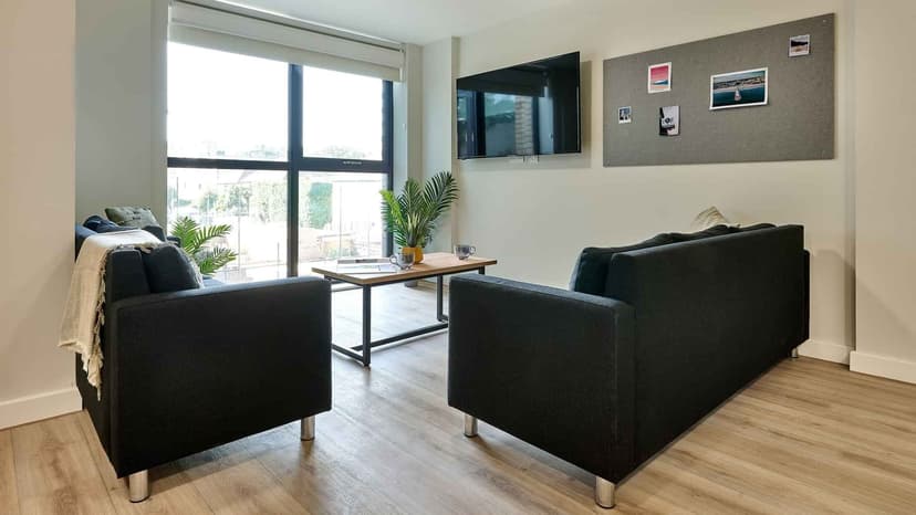Platinum En-suite - Image 7