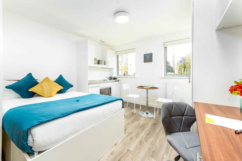 Premium Studio - Image 1