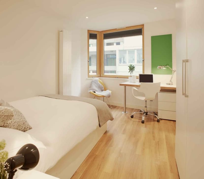 Silver Ensuite Plus Mid Level - Image 1