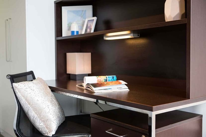 Bronze Ensuite Penthouse - Image 3