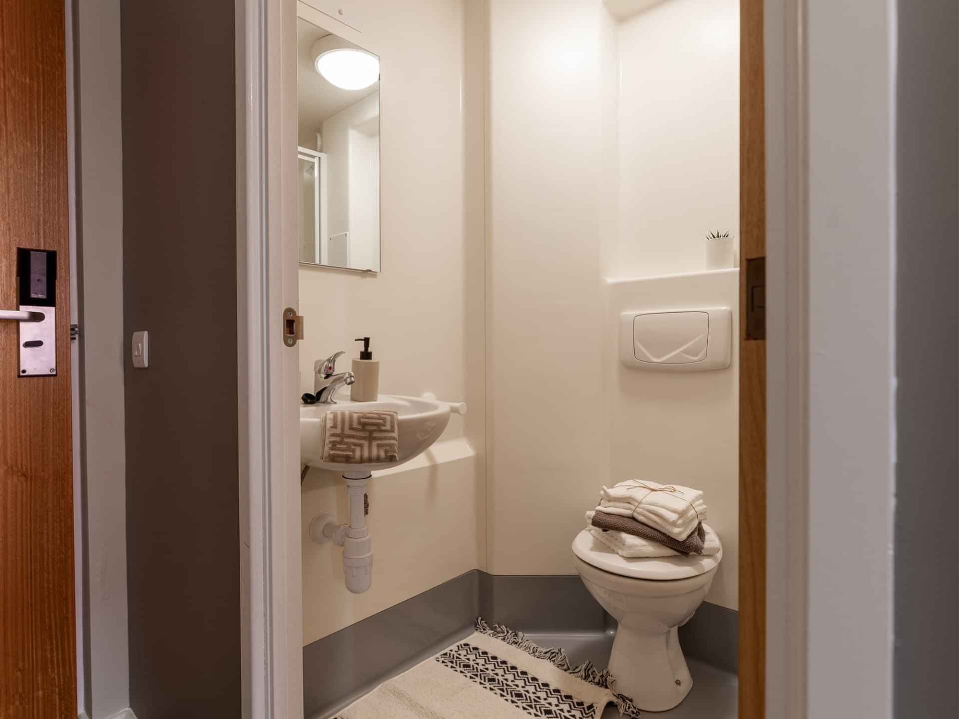 Premium Ensuite - Image 2