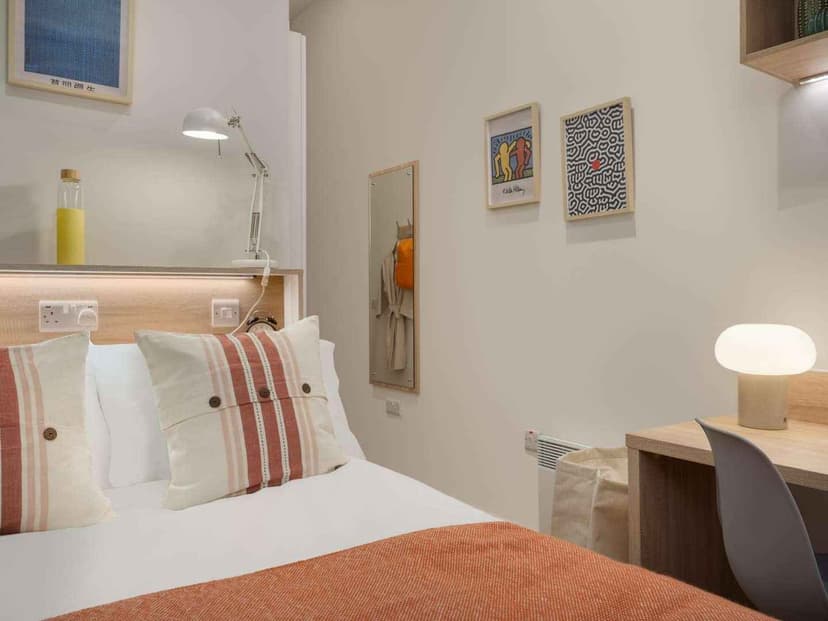 Standard Ensuite - Image 1