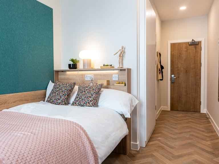 Premium Ensuite - Image 1
