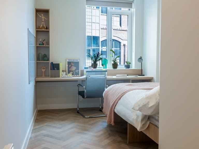 Premium Ensuite - Image 6