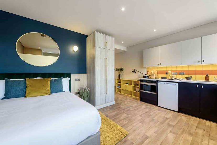 Platinum Executive Studio - Image 5