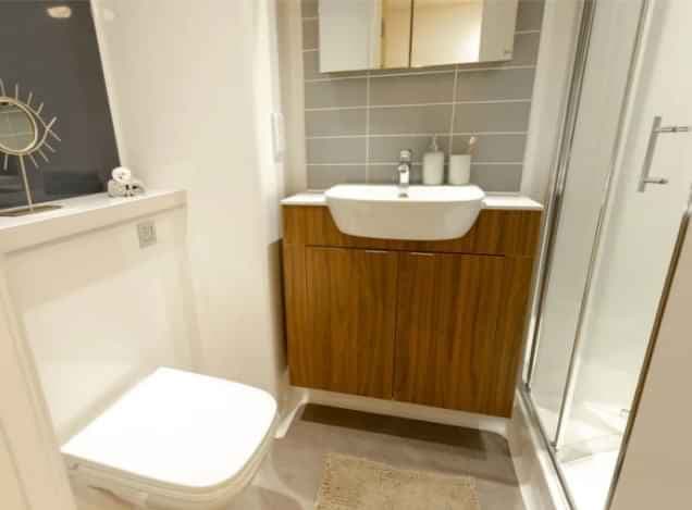 Luxury Studio Riverview - Image 2