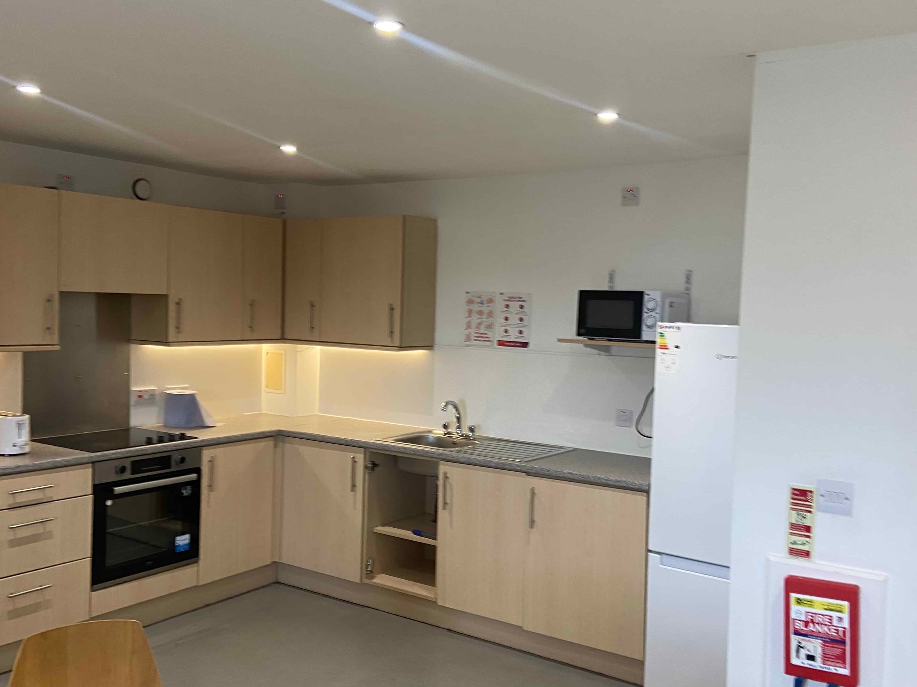 Classic En-suite - Image 9