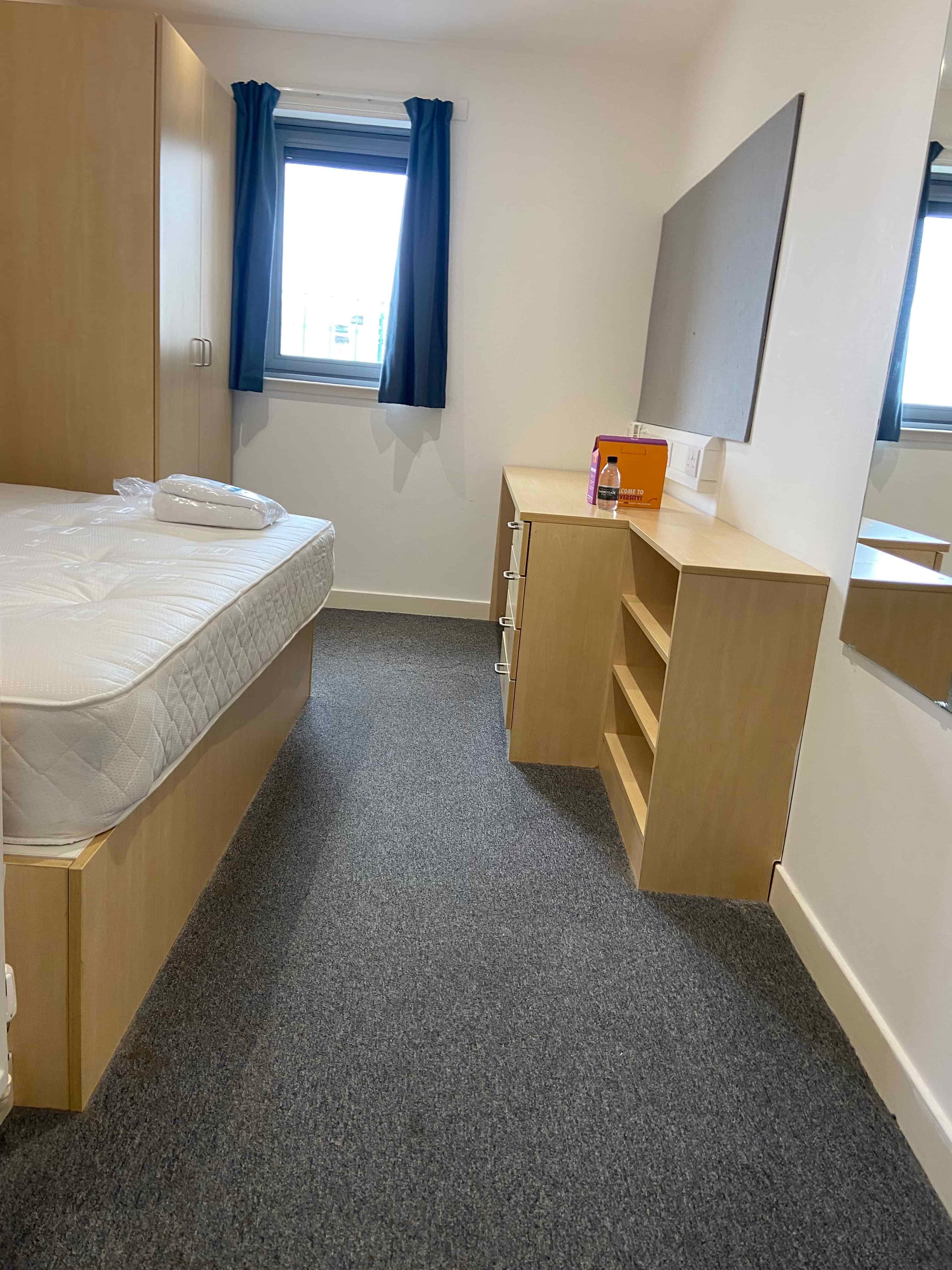 Classic En-suite - Image 30