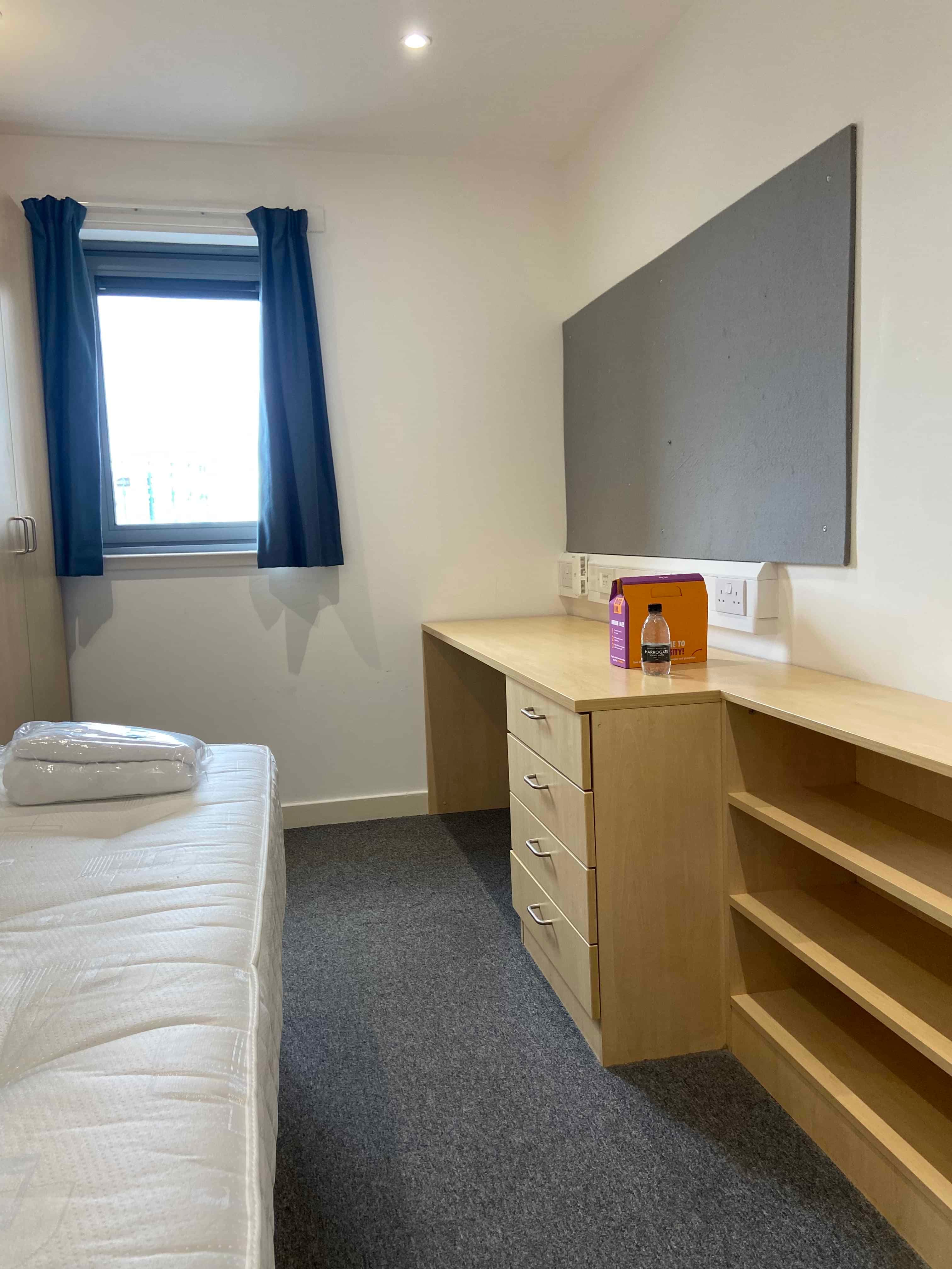 Classic En-suite - Image 16