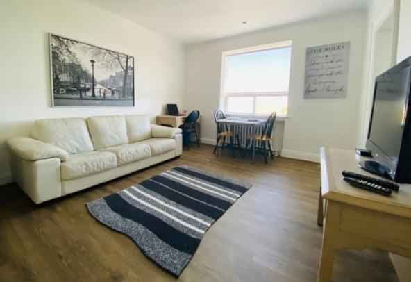 Shared Bedroom / Shared Bathroom - Image 13