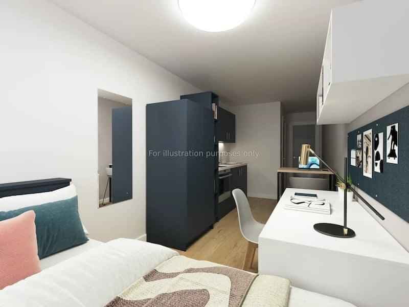 Deluxe Studio - Image 1