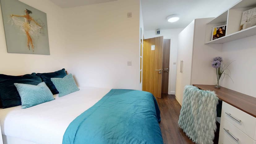 Ensuite Room