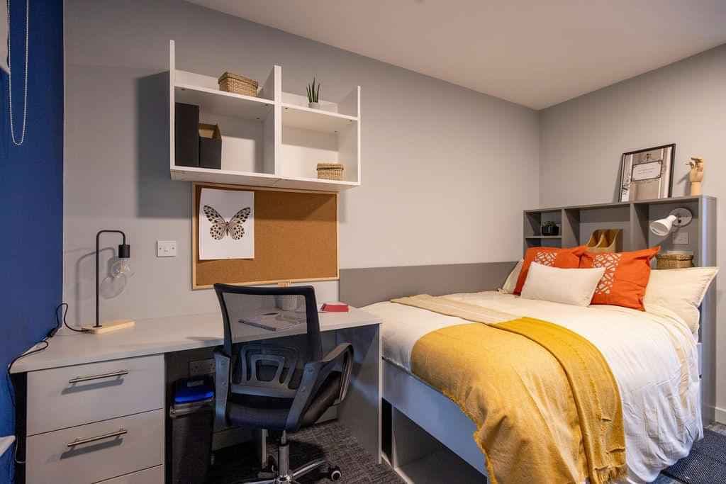 Premium Studio - Image 1