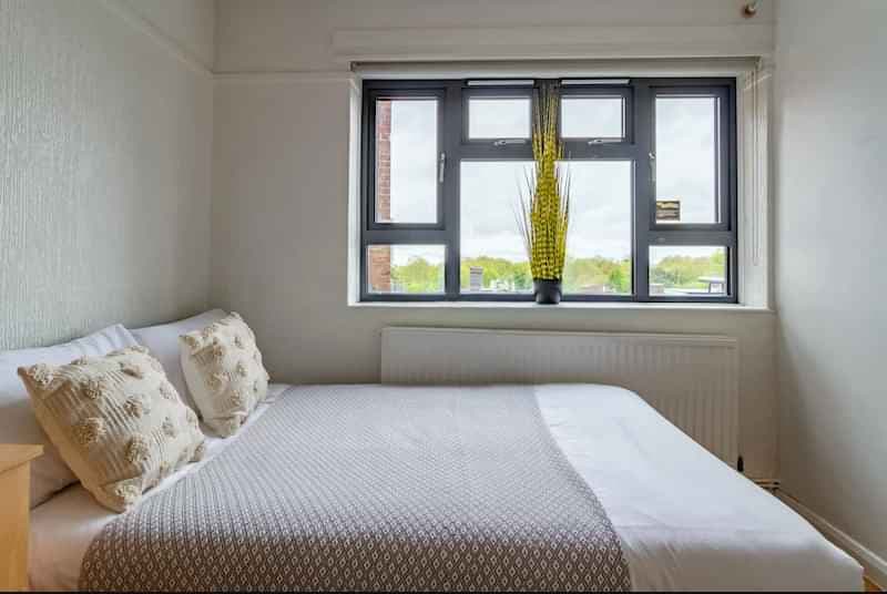 Silver Premium Non Ensuite Room - Image 1