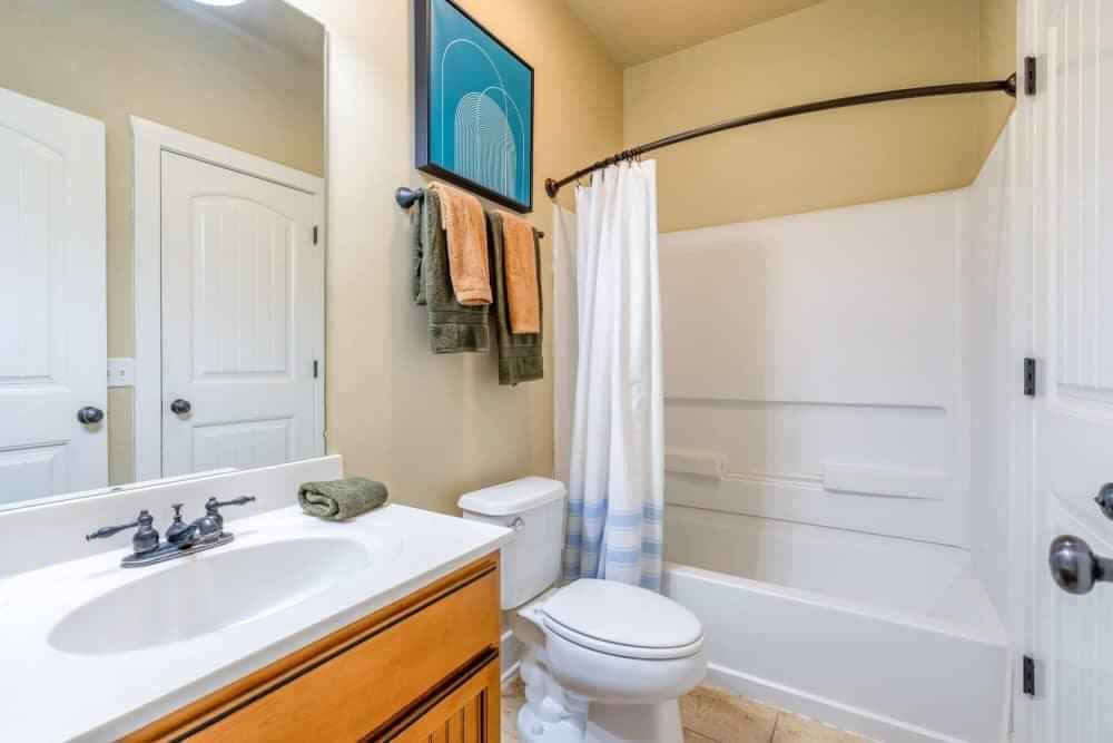 Private Room - Cottage (3 Bed - 3 Bath) - Image 3