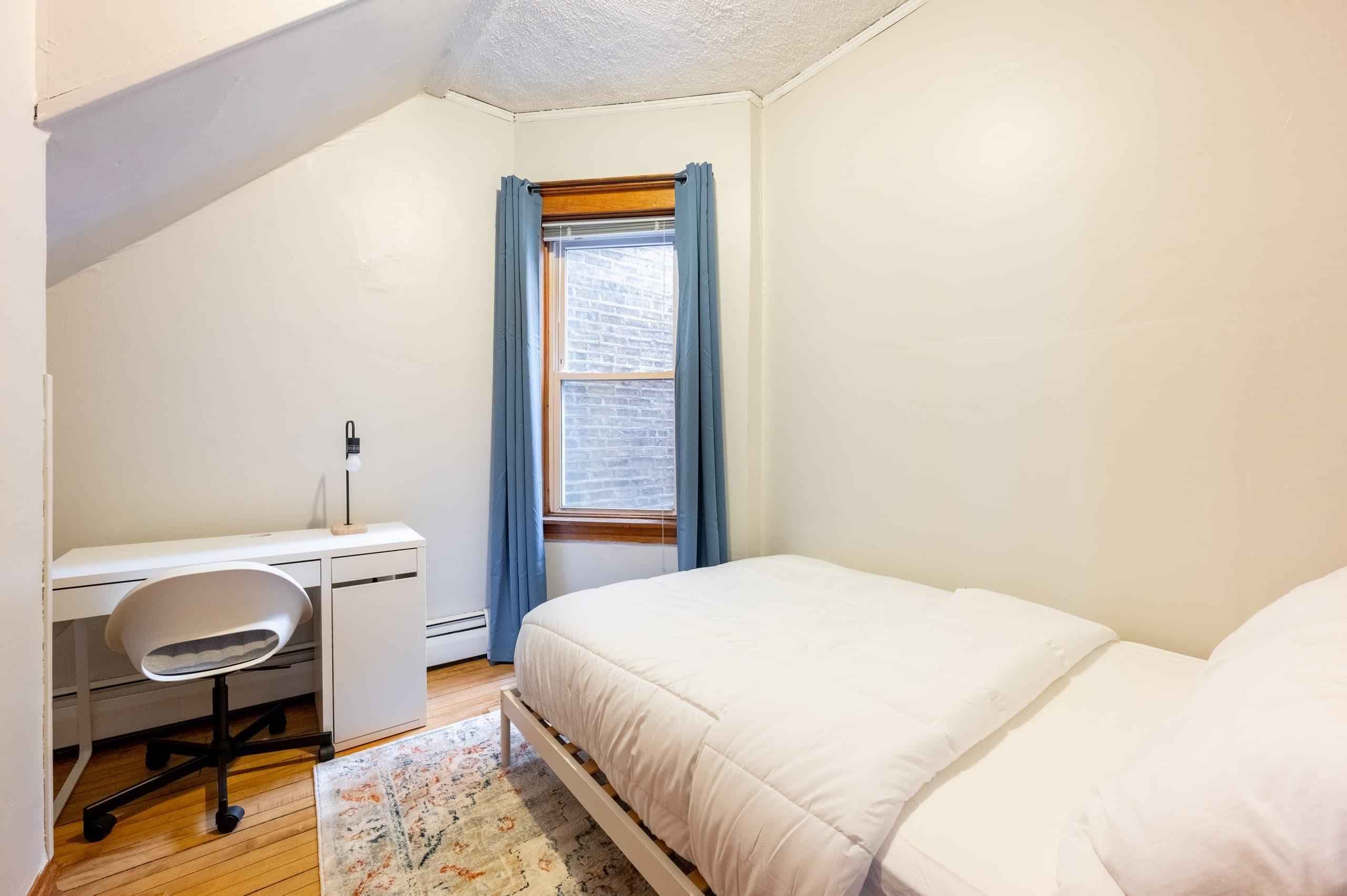 #1664A : Irving Park - Image 5