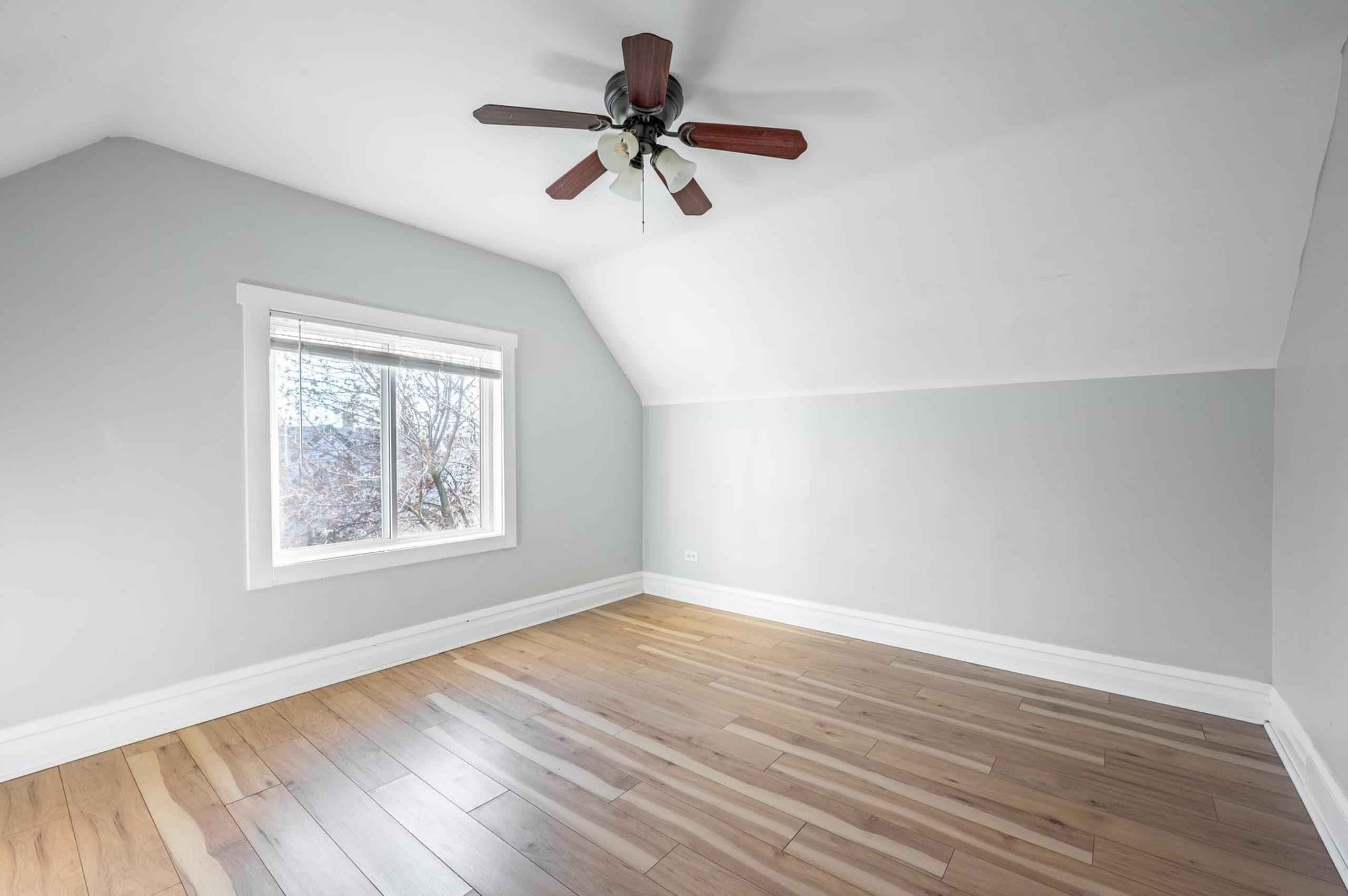 #1664B : Irving Park - Image 10