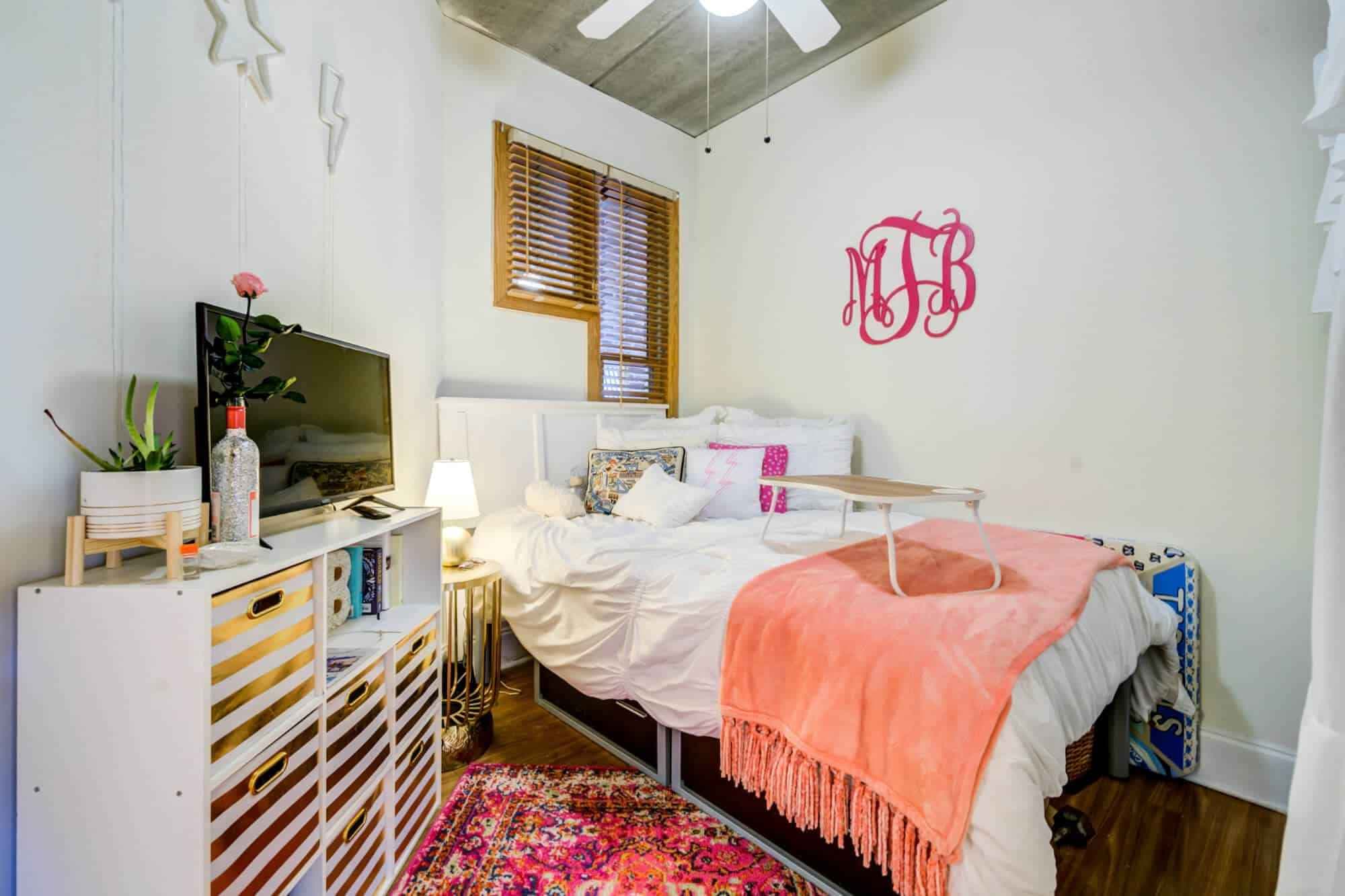 Private Room (4 Bed - 2 Bath) - Image 5