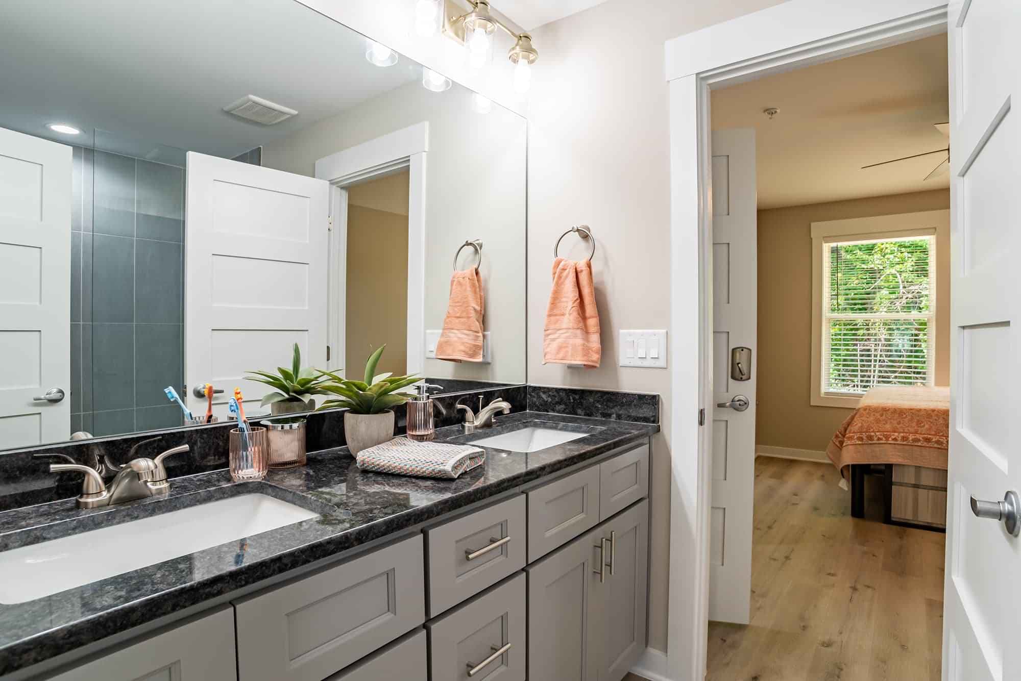 Private Room - C2 (3 Bed - 3 Bath) - Image 3