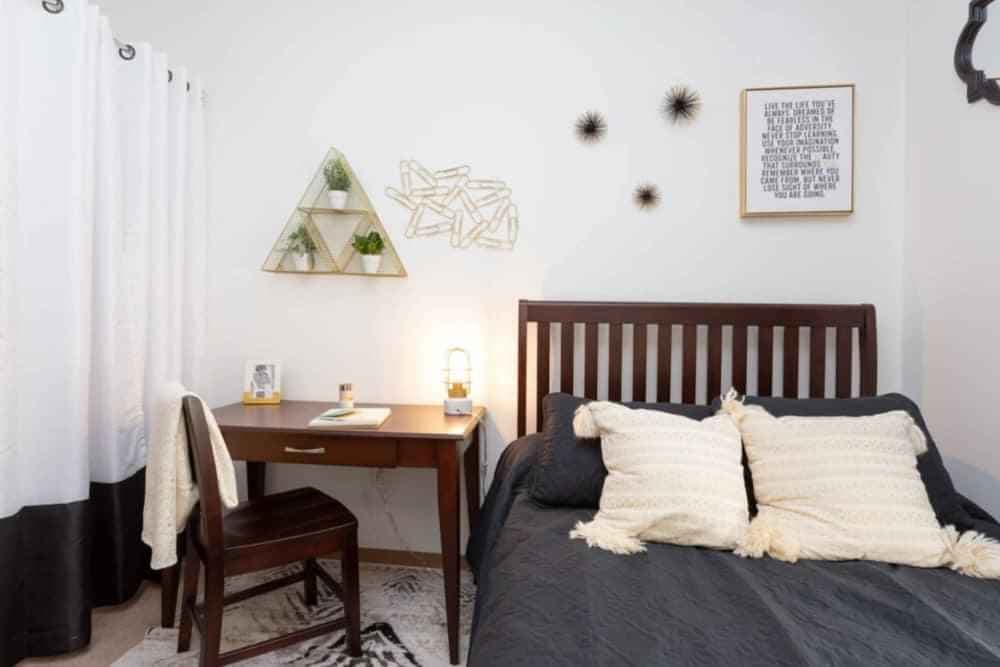 Private Room - Henderson Platinum - Image 8