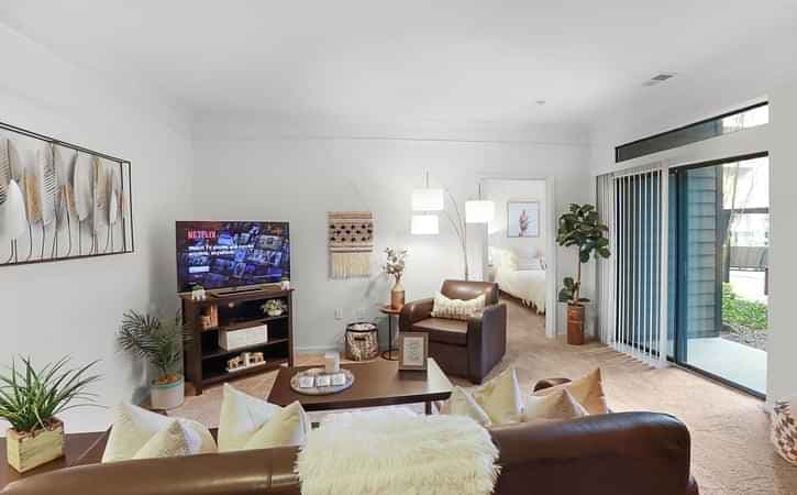 Private Room - Annex (3 Bed - 3 Bath) - Image 3