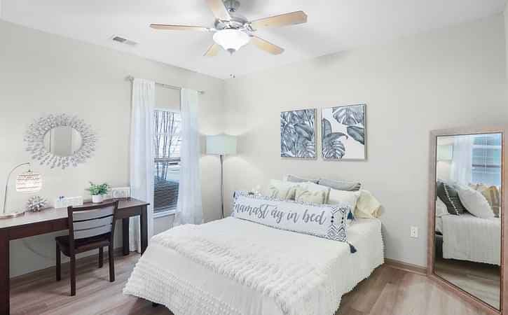 Private Room - Annex (3 Bed - 3 Bath) - Image 1