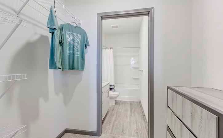 Private Room (3 Bed - 3.5 Bath) - Image 3