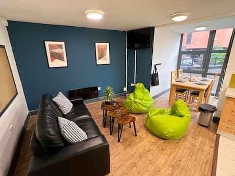 Classic En-suite Third Floor - Image 2