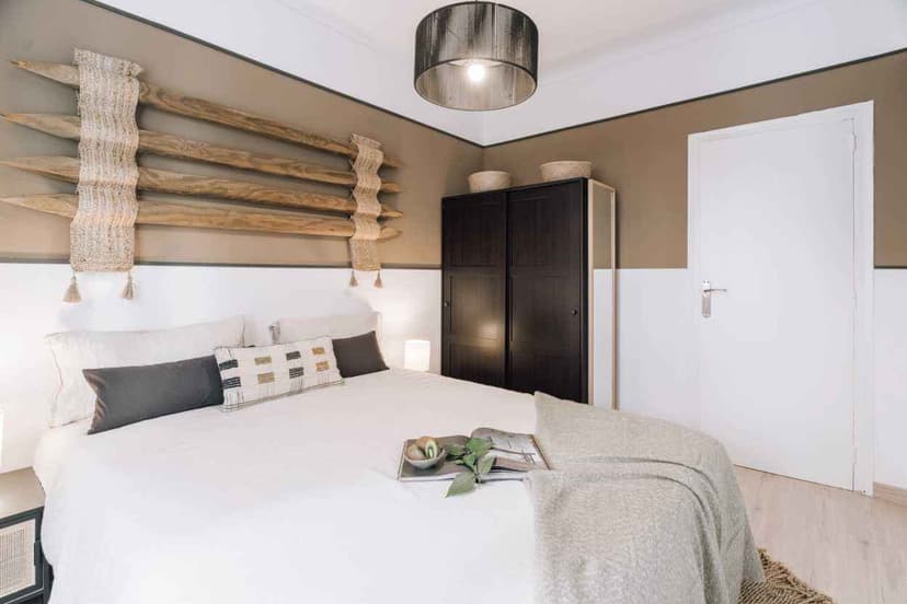 3 Bedroom 2 Bath Apartment  - Image 10