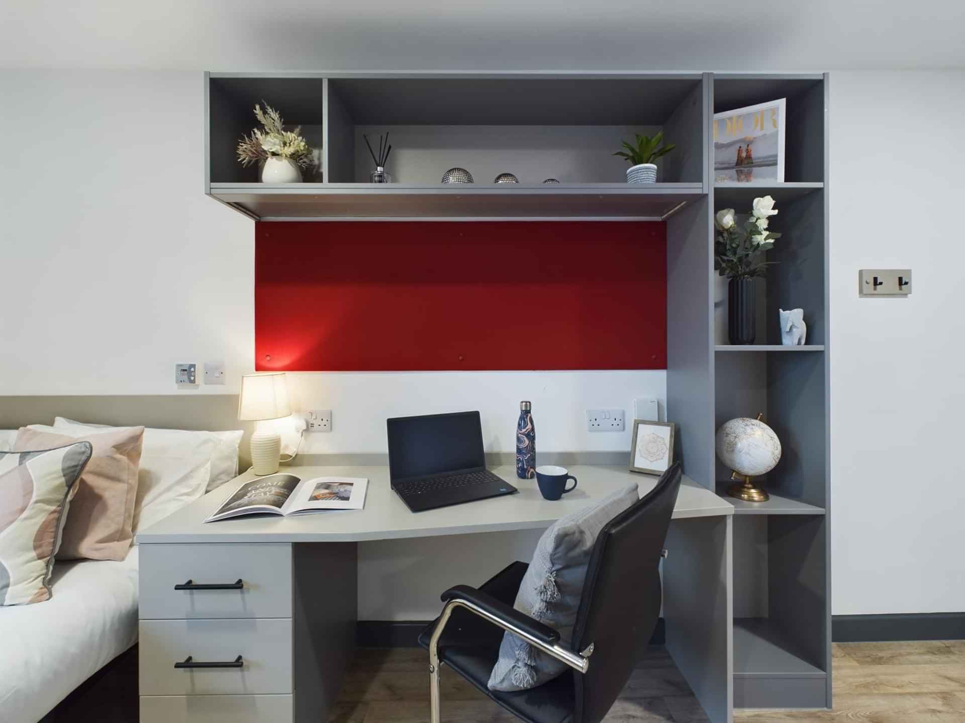 Silver Ensuite  - Image 5