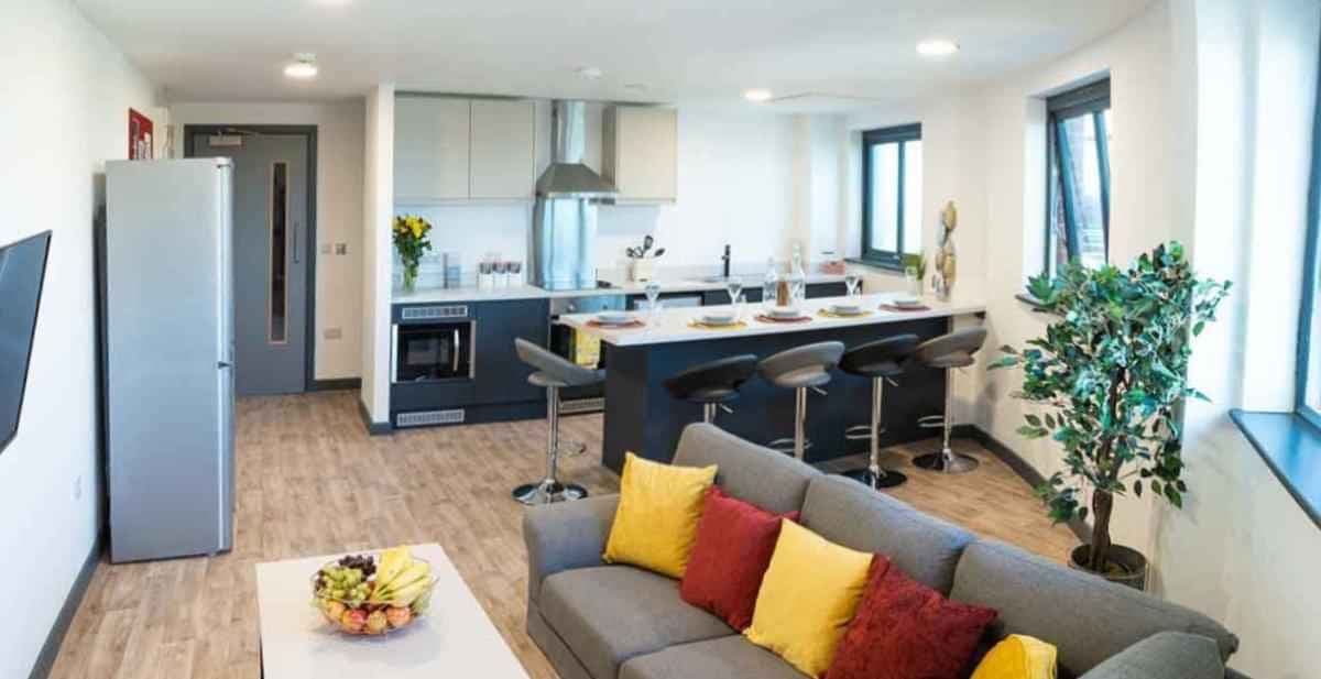  Bronze Ensuite - Image 3