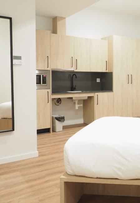 Single Room In Apartment - Image 2