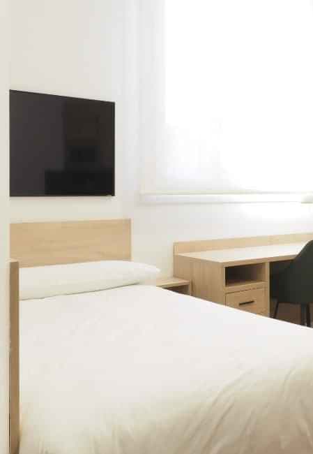 Single Room - Image 1