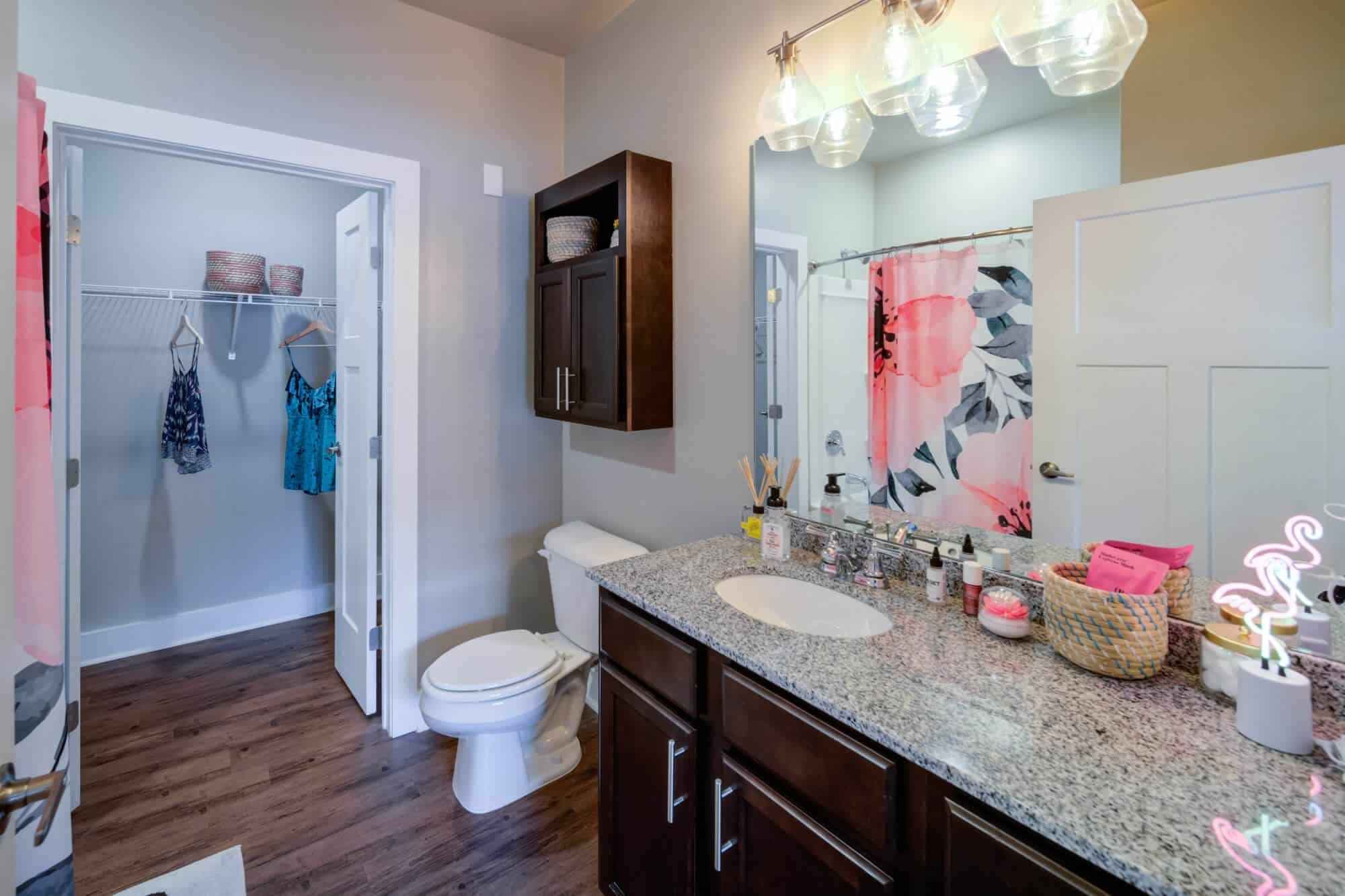 Private Room - B1 (2 Bed - 2 Bath) - Image 6