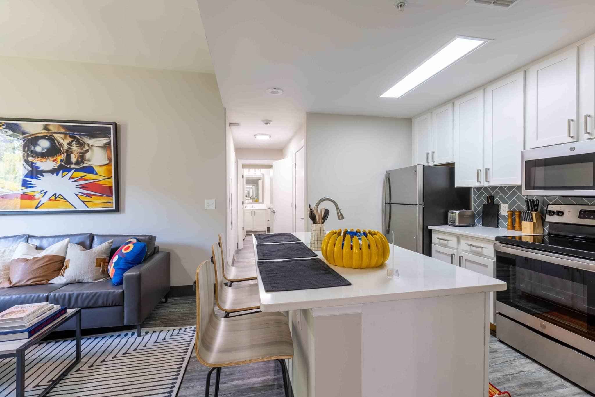 Private Room - Mitchell Platinum - Image 4